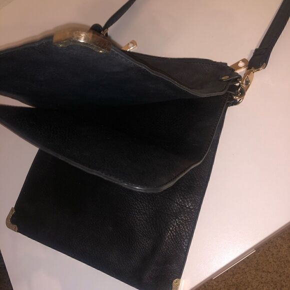 Black crossbody bag  - Picture 2 of 3